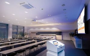 Schulungsräume mit moderner Medientechnik